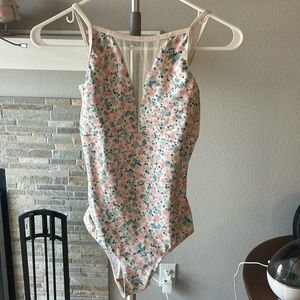 Eleve leotard size medium